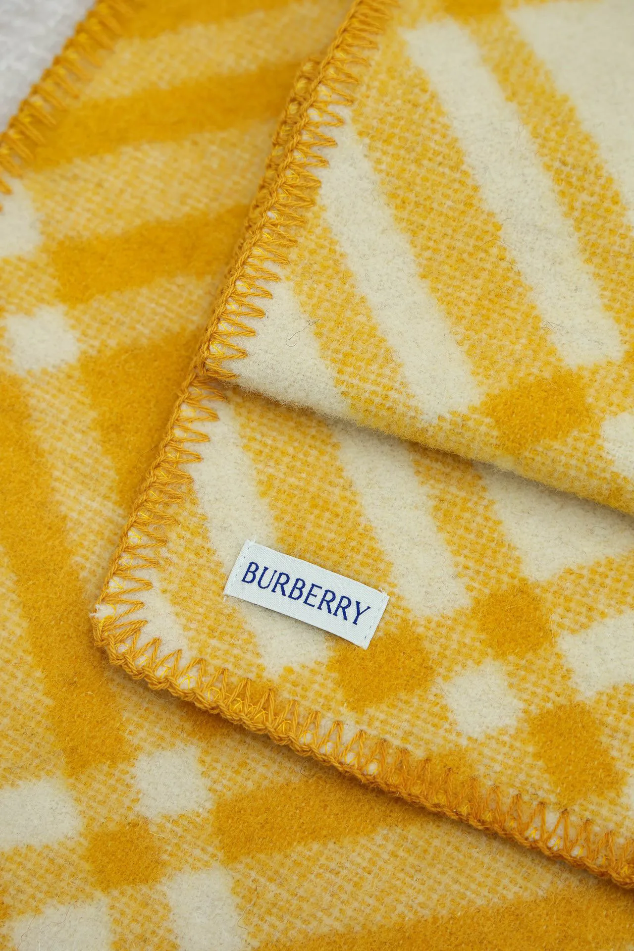 Шарфы Burberry 692748