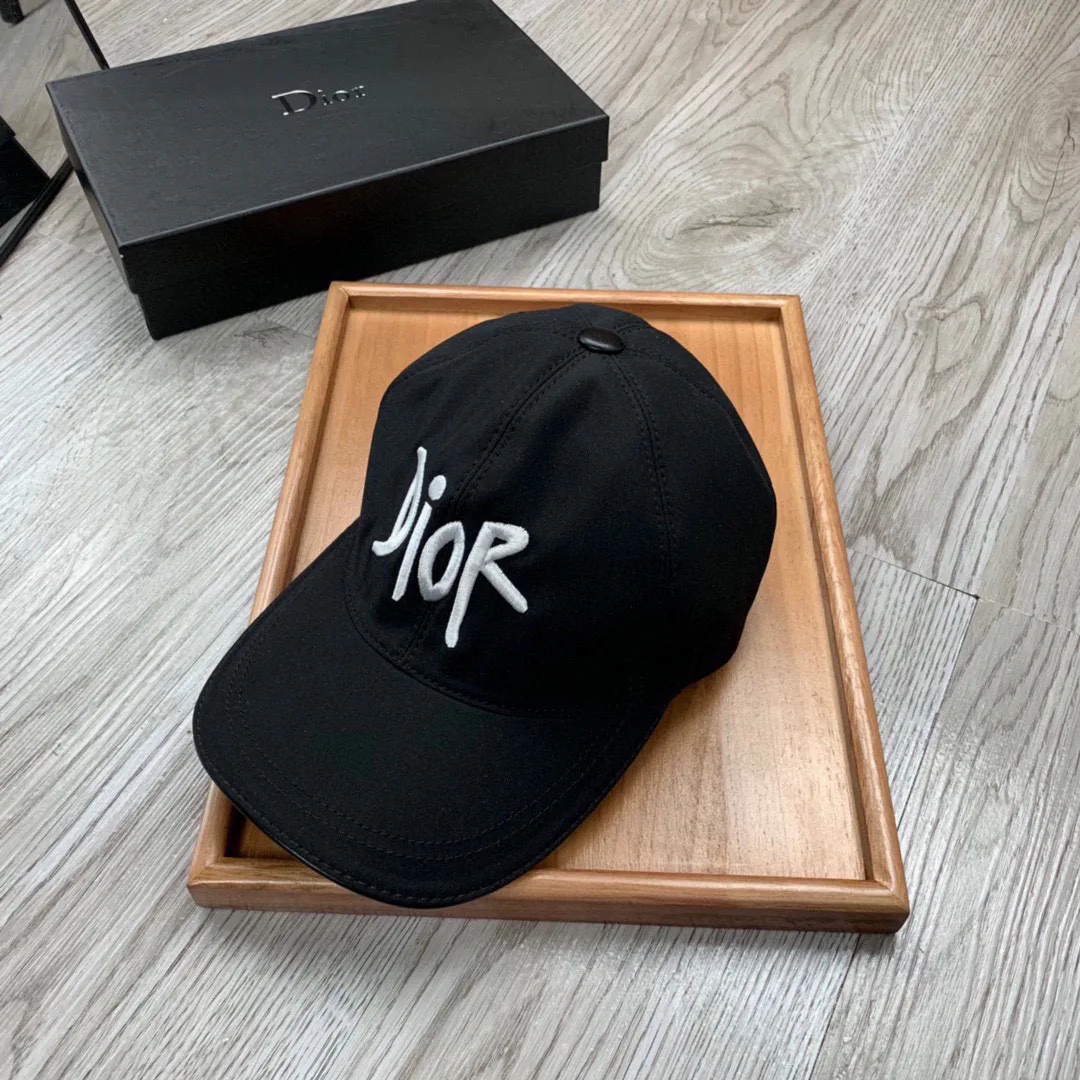 Головные Уборы Christian Dior 12882079