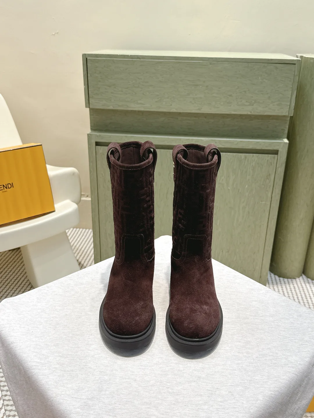 Сапоги Женские Fendi 18153048