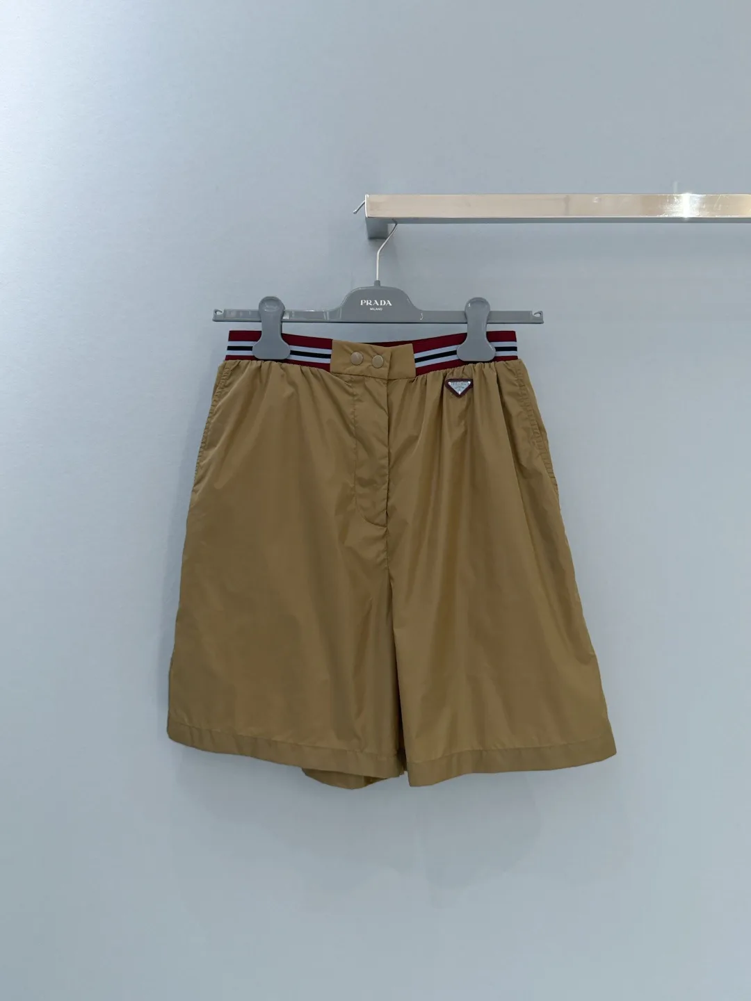 Шорты Женские Prada 13437605