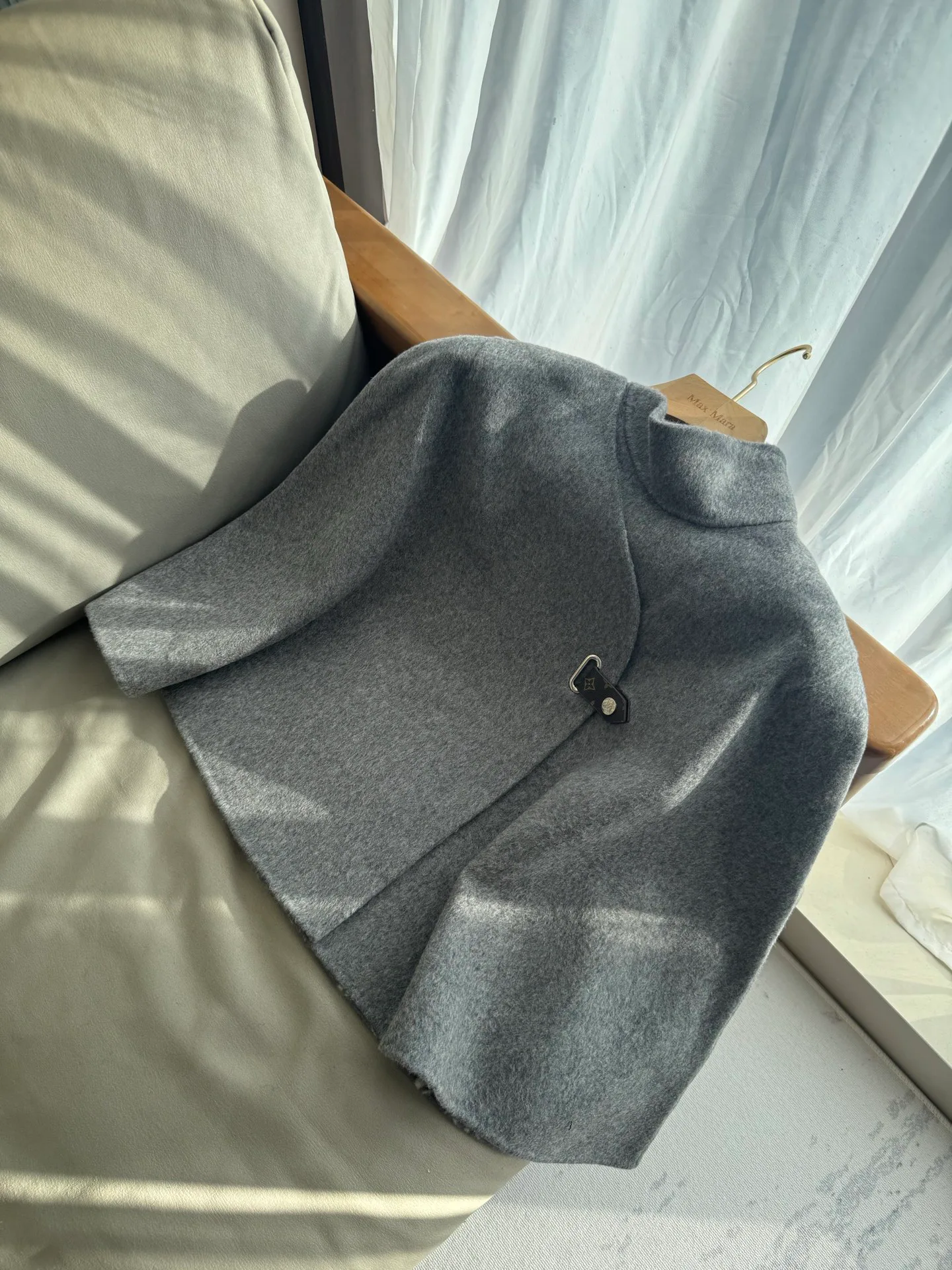 Пальто Женские Louis Vuitton 18361617