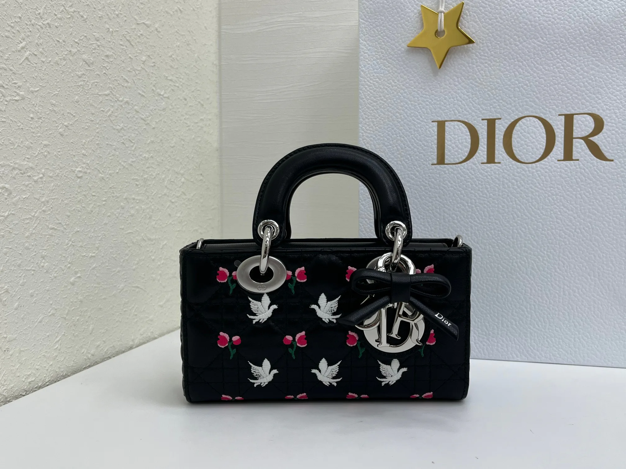 Классические Сумки Женские Christian Dior 17407056