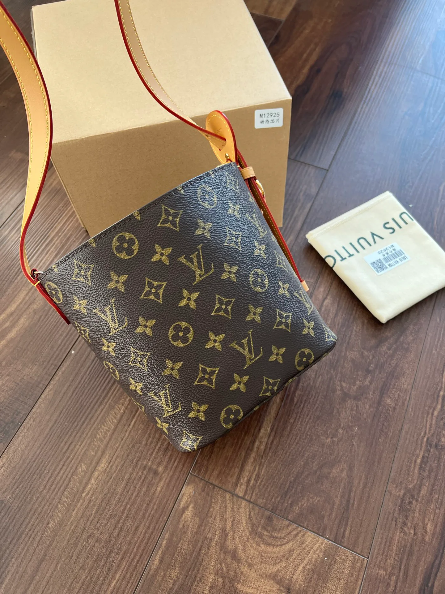 Классические Сумки Женские Louis Vuitton 11883837