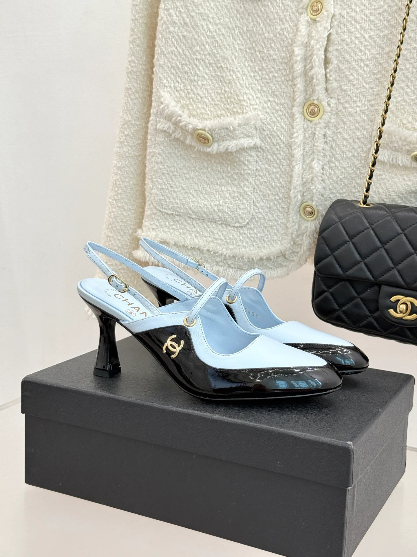 Босоножки Женские Chanel 12245133