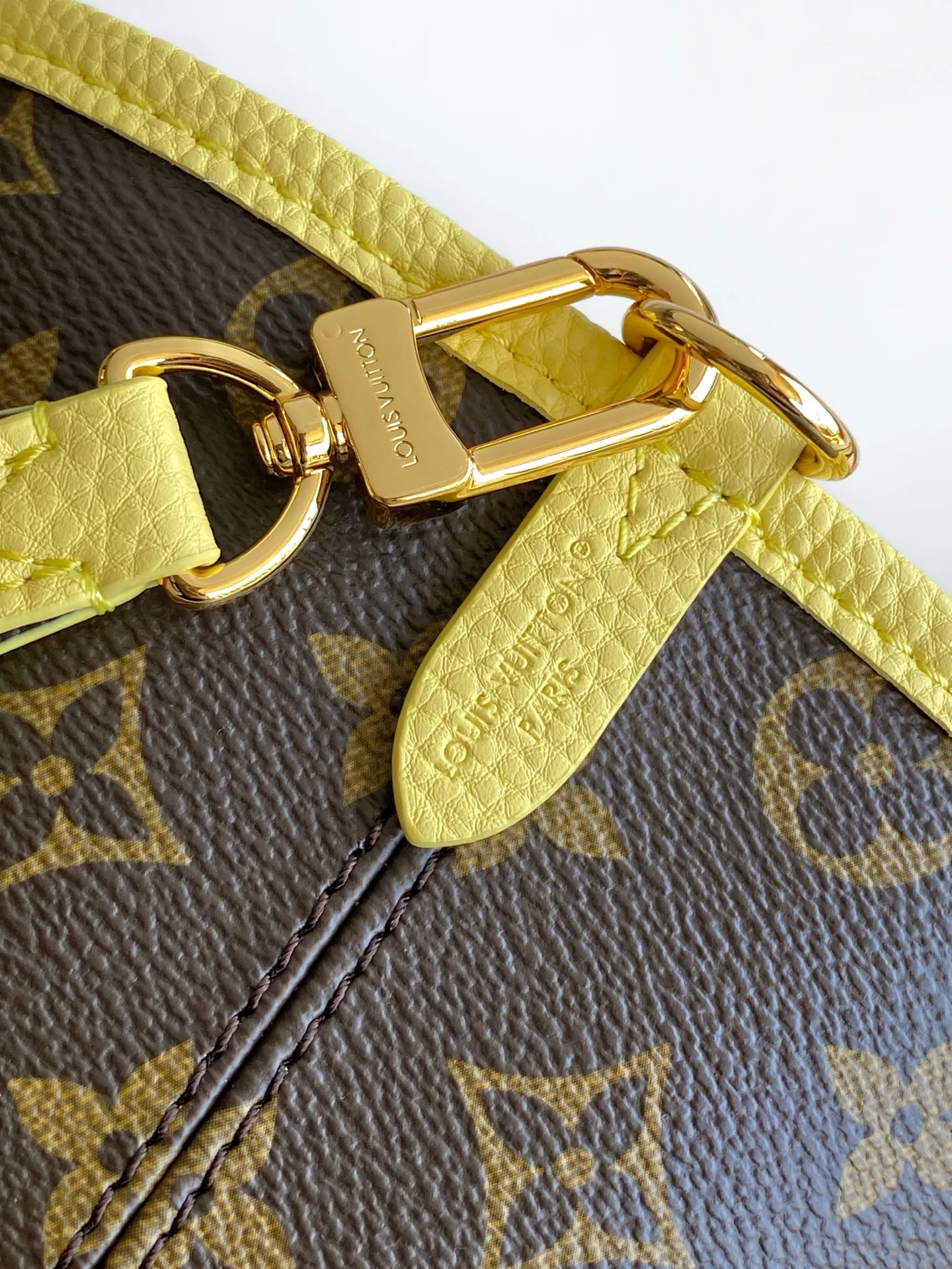 Классические Сумки Женские Louis Vuitton 17483326