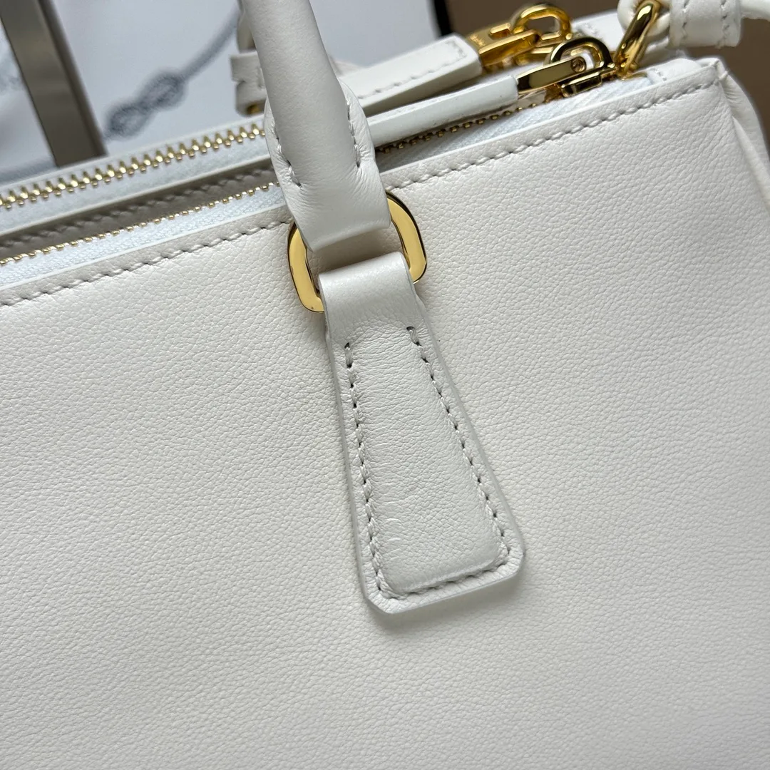 Классические Сумки Женские Prada 1878077