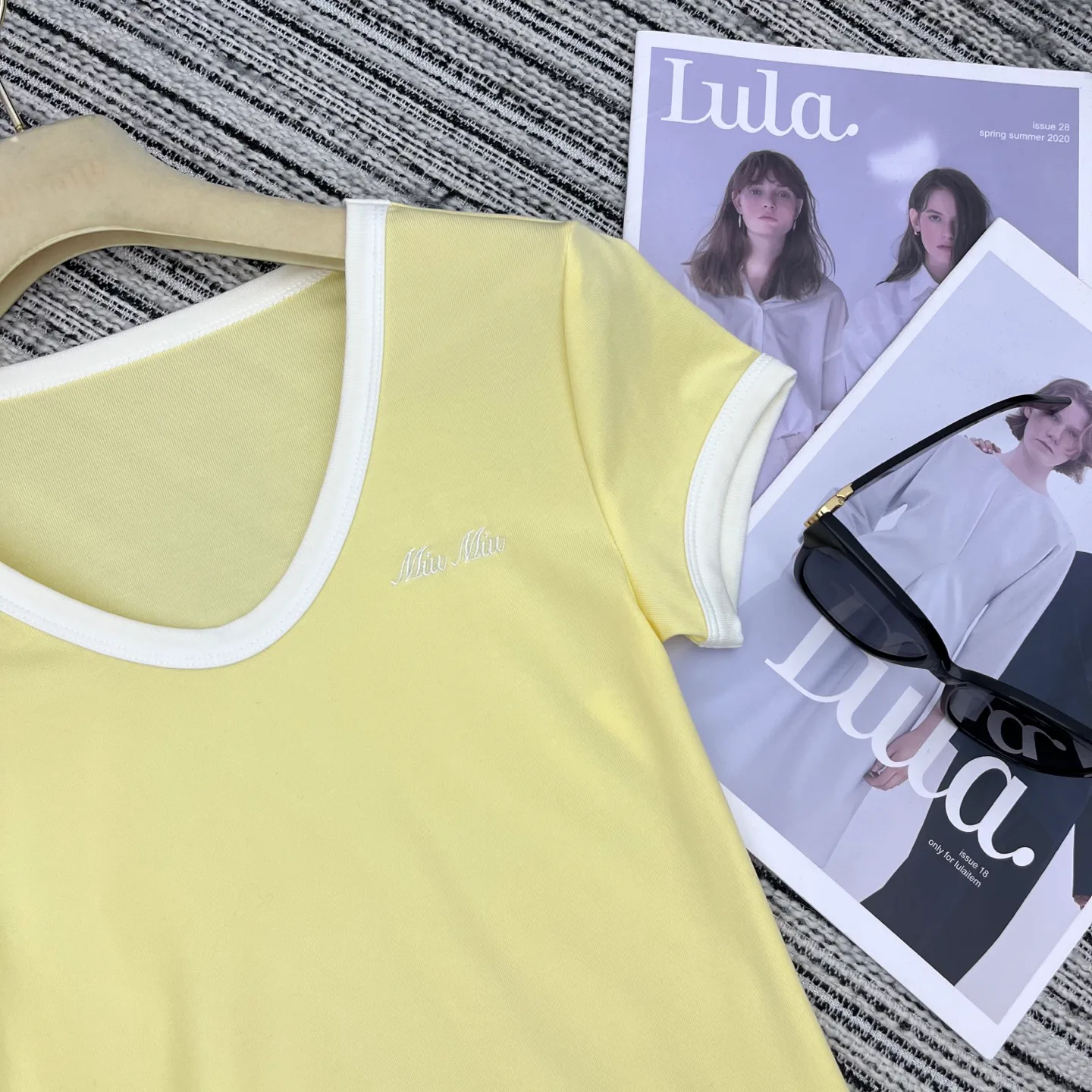 Футболки Женские Miu Miu 25613