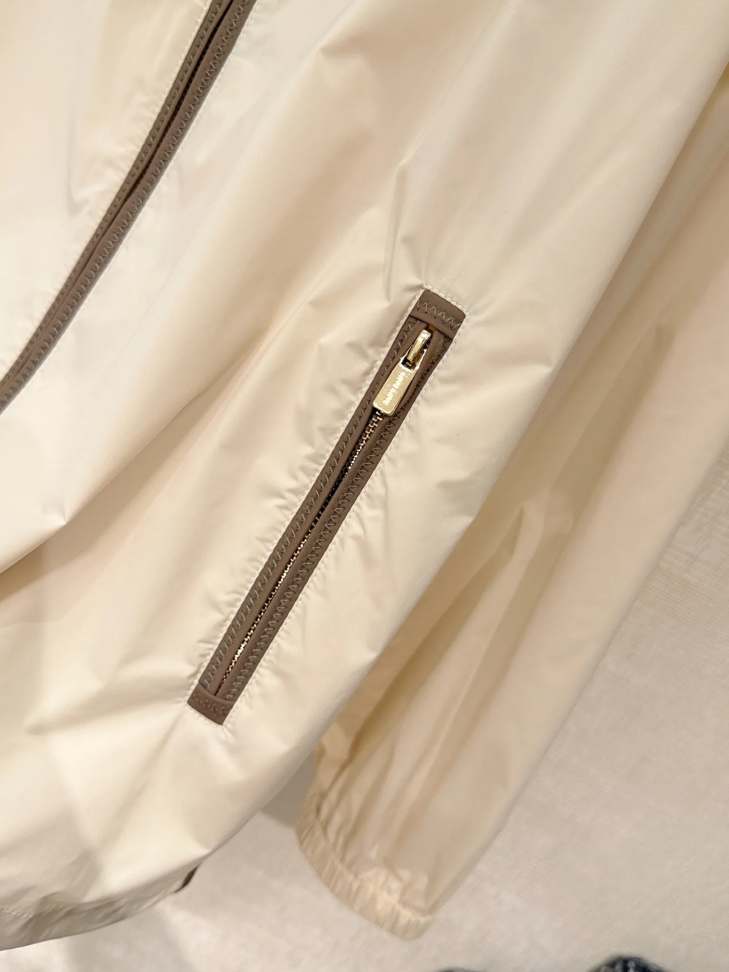 Куртки И Пуховики Женские Miu Miu 10946247