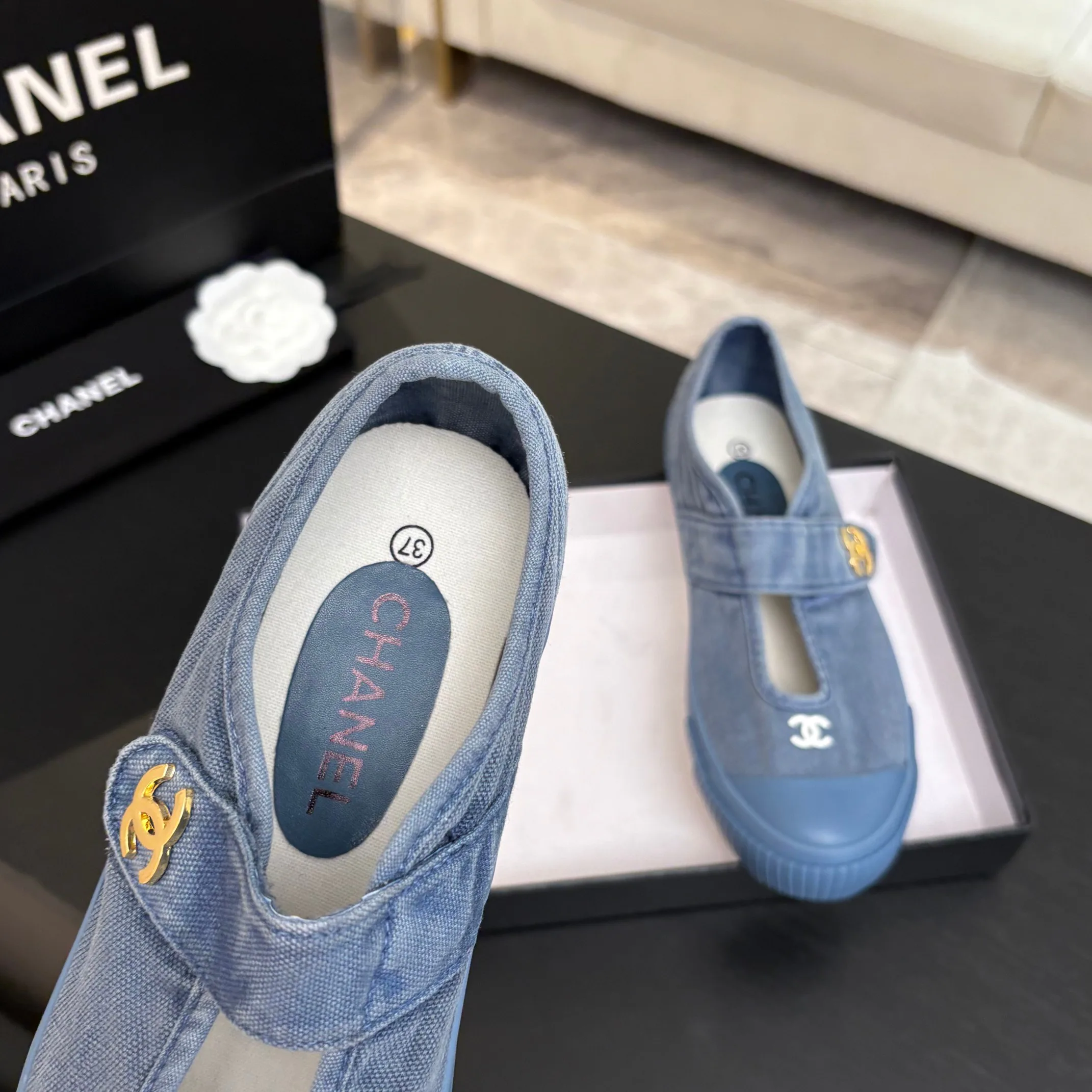 Кроссовки Женские Chanel 18062817