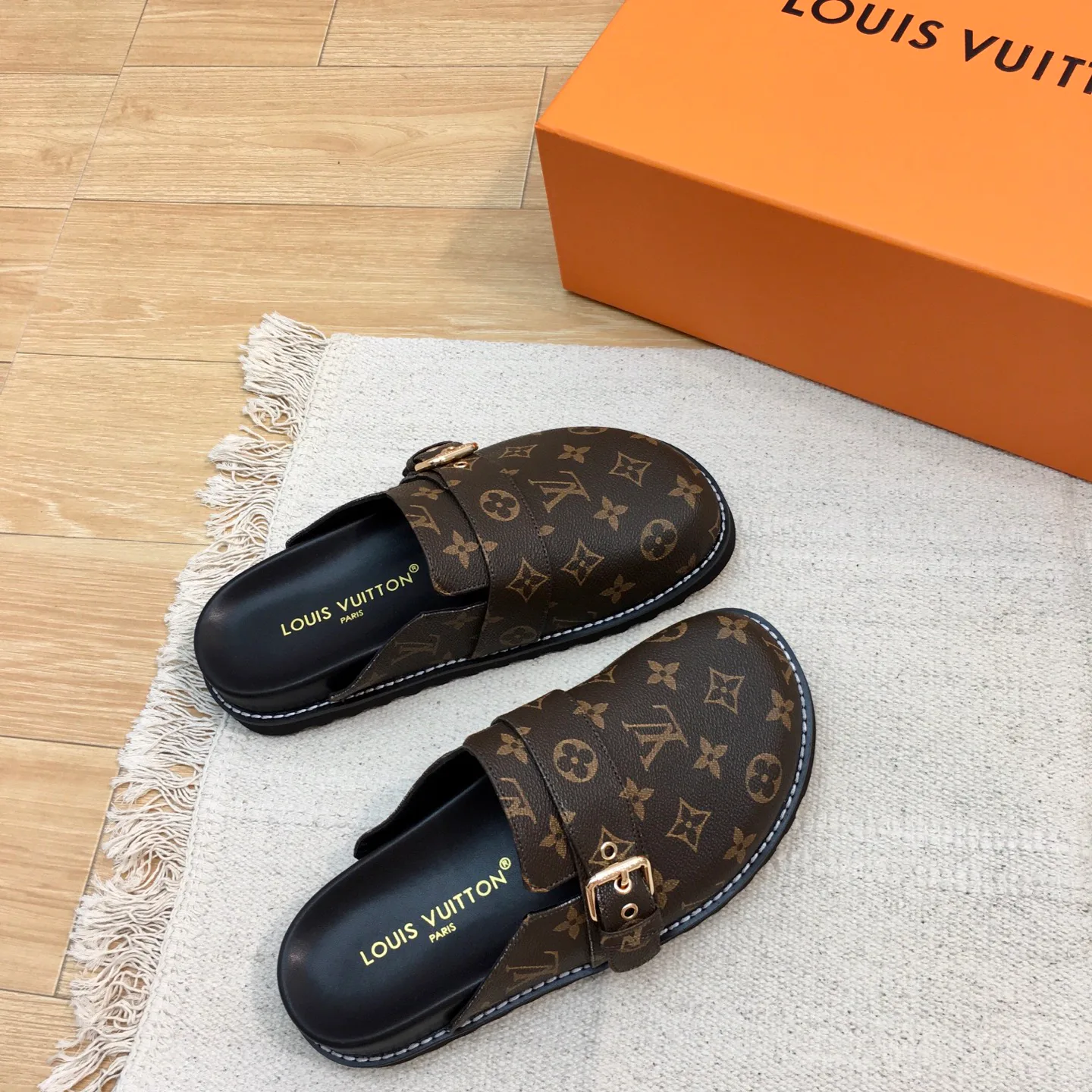 Мюли И Сабо Женские Louis Vuitton 137500