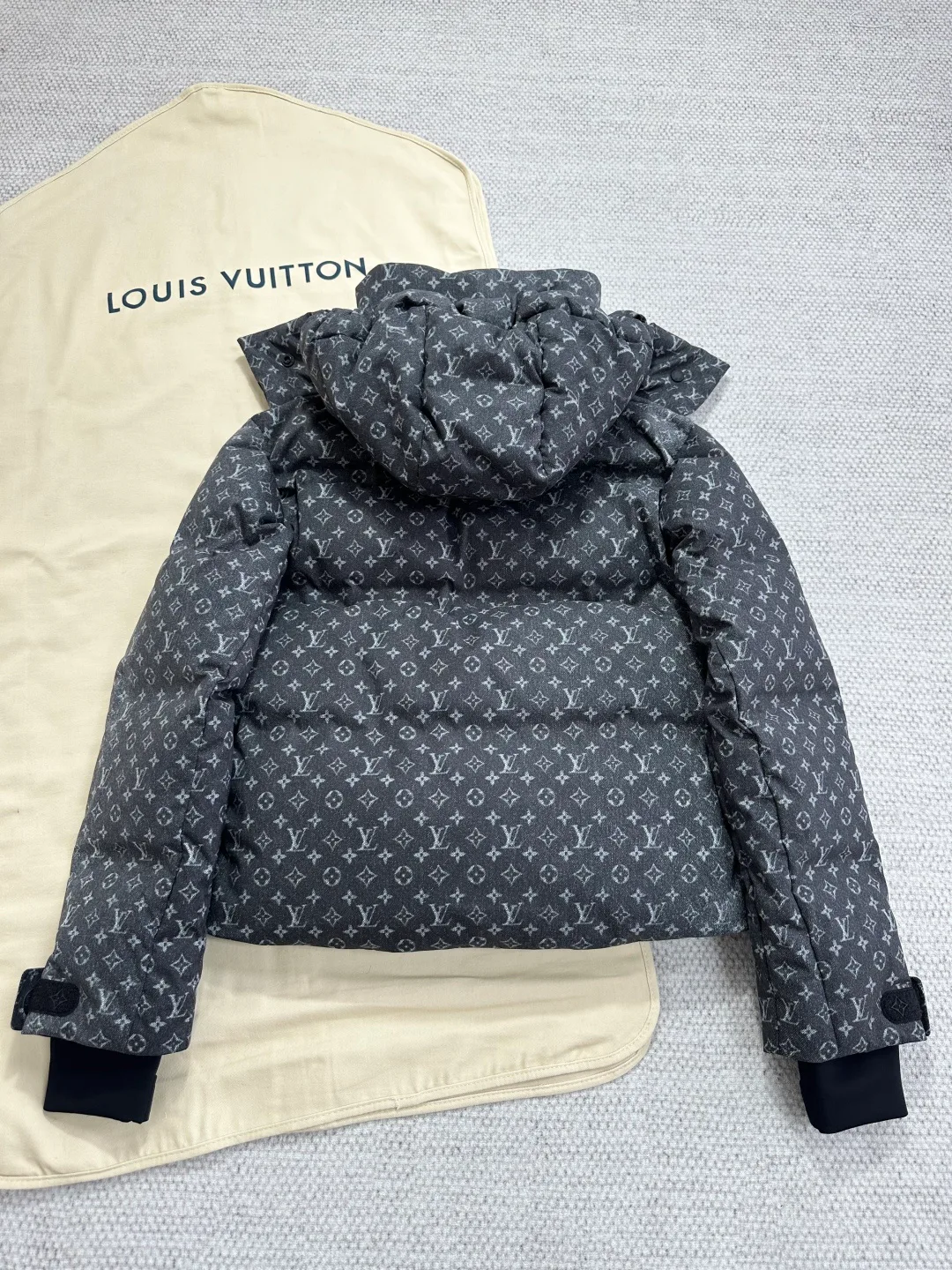 Куртки И Пуховики Женские Louis Vuitton 1252795