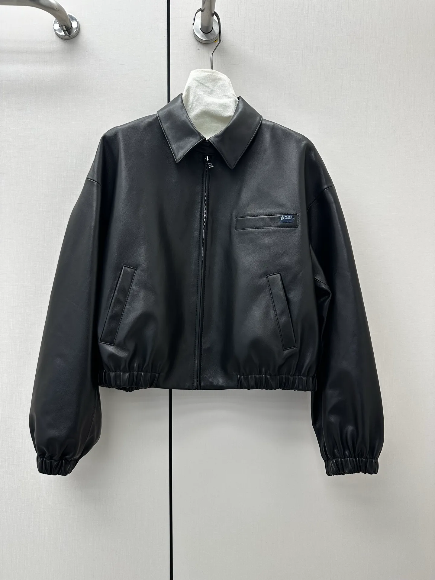 Кожаные Куртки И Дублёнки Женские Prada 16984556