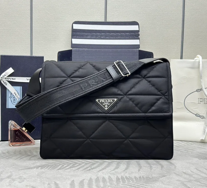 Сумки На Ремне Женские Prada 11682054