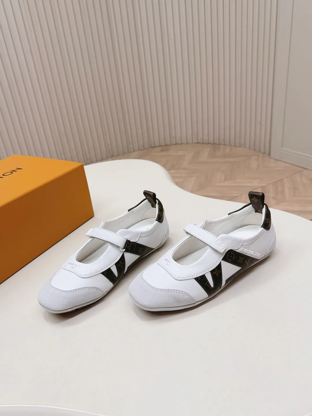 Балетки Женские Louis Vuitton 11554401