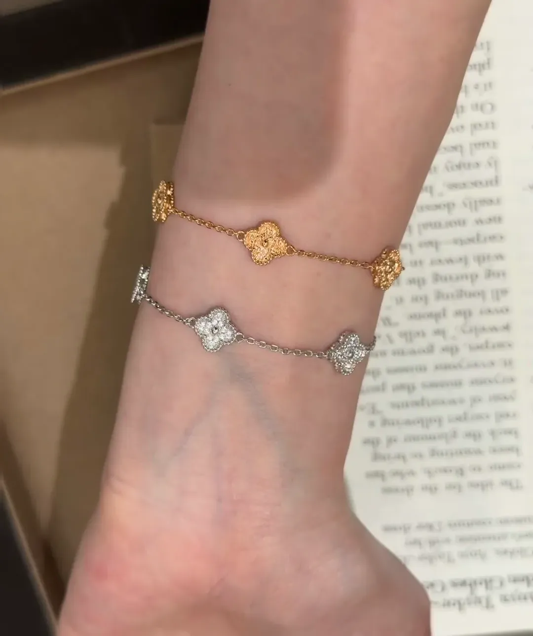 Бижутерия Van Cleef & Arpels 410489