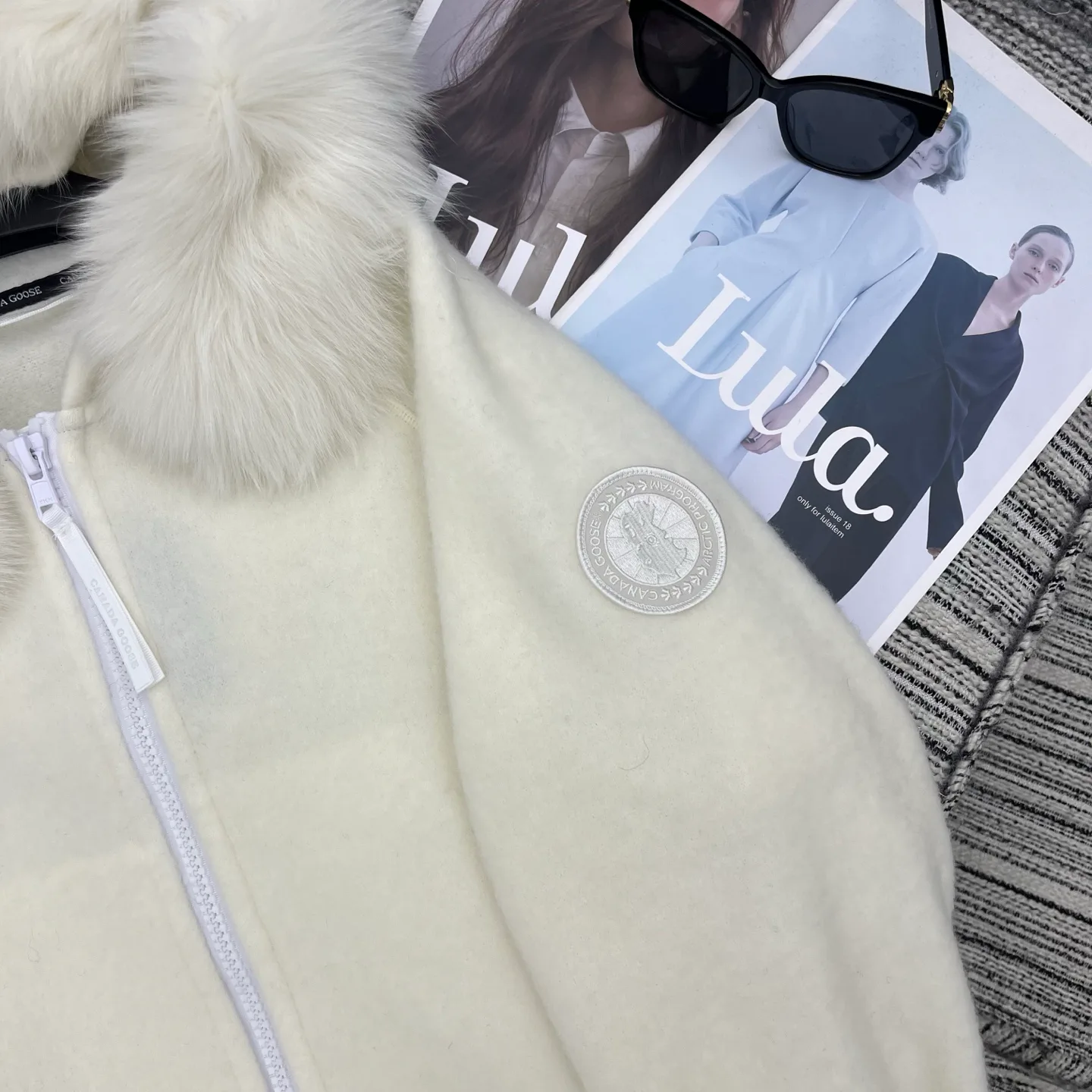 Пальто Женские Canada Goose 1280098