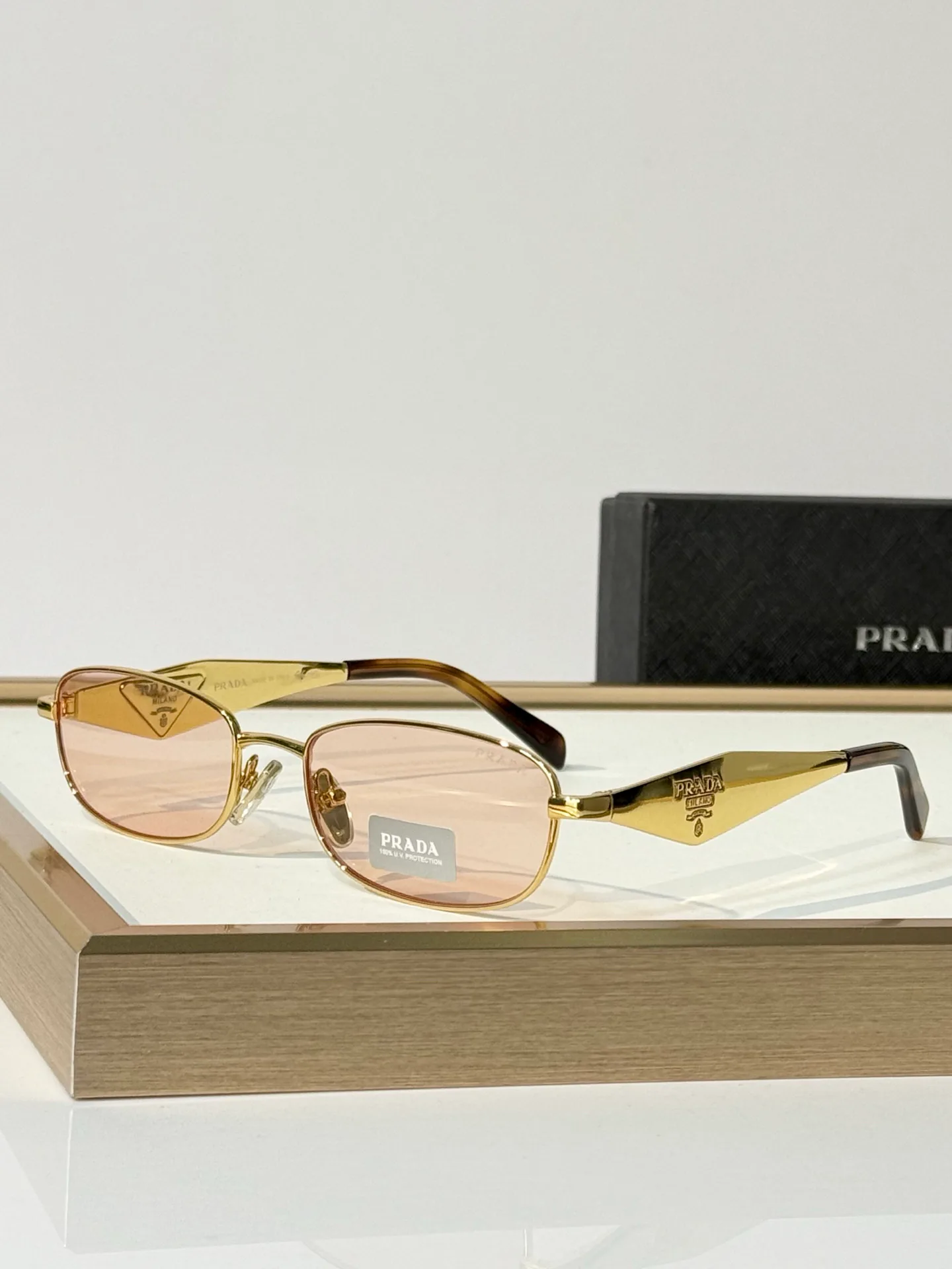Очки Prada 18404815