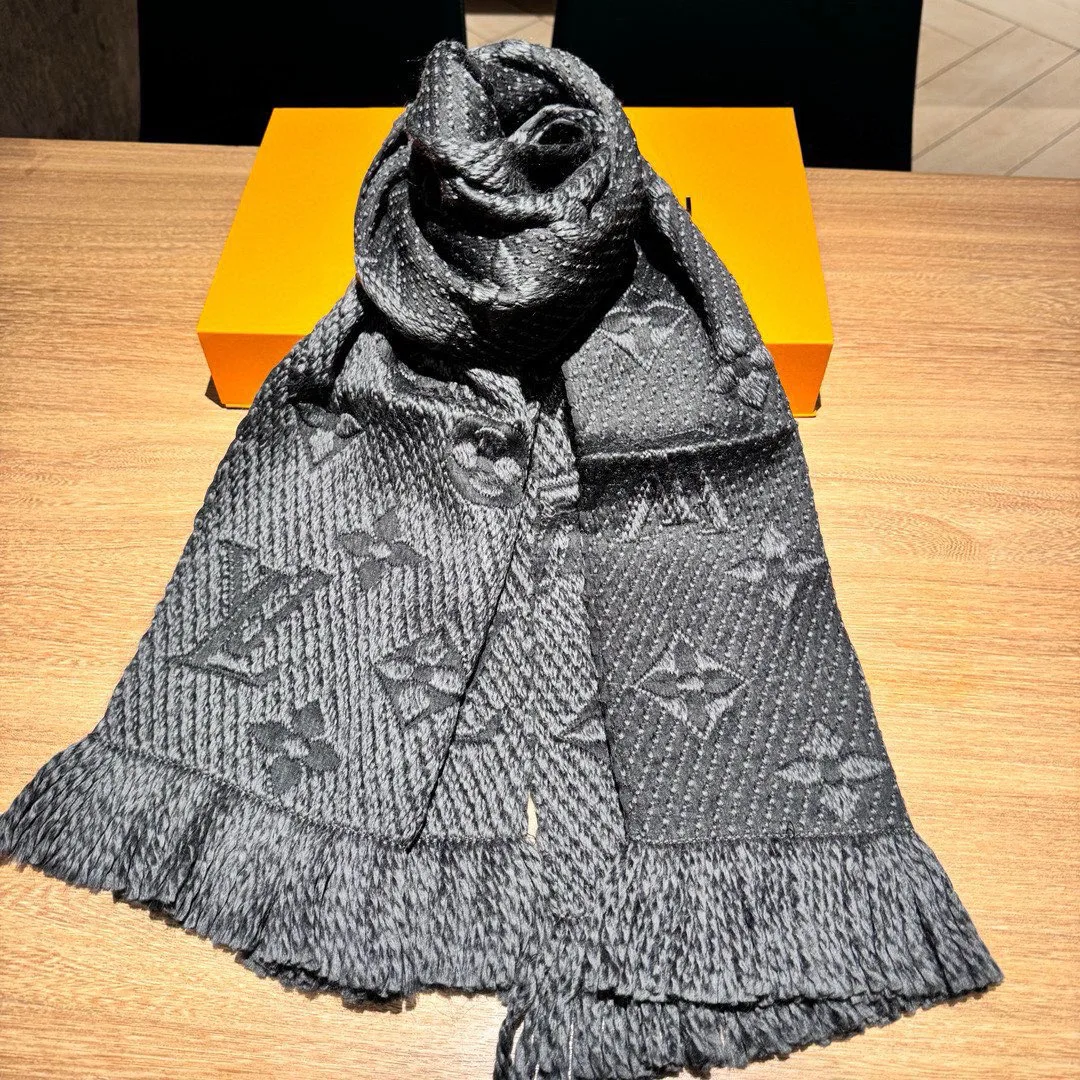 Шарфы Louis Vuitton 18002696