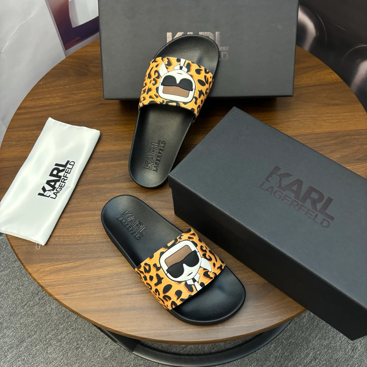 Шлепанцы Женские Karl Lagerfeld 10776052