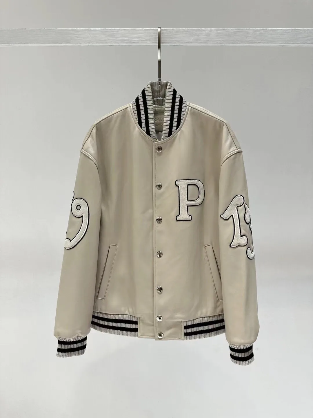 Кожаные Куртки И Дублёнки Мужские Prada 13997706