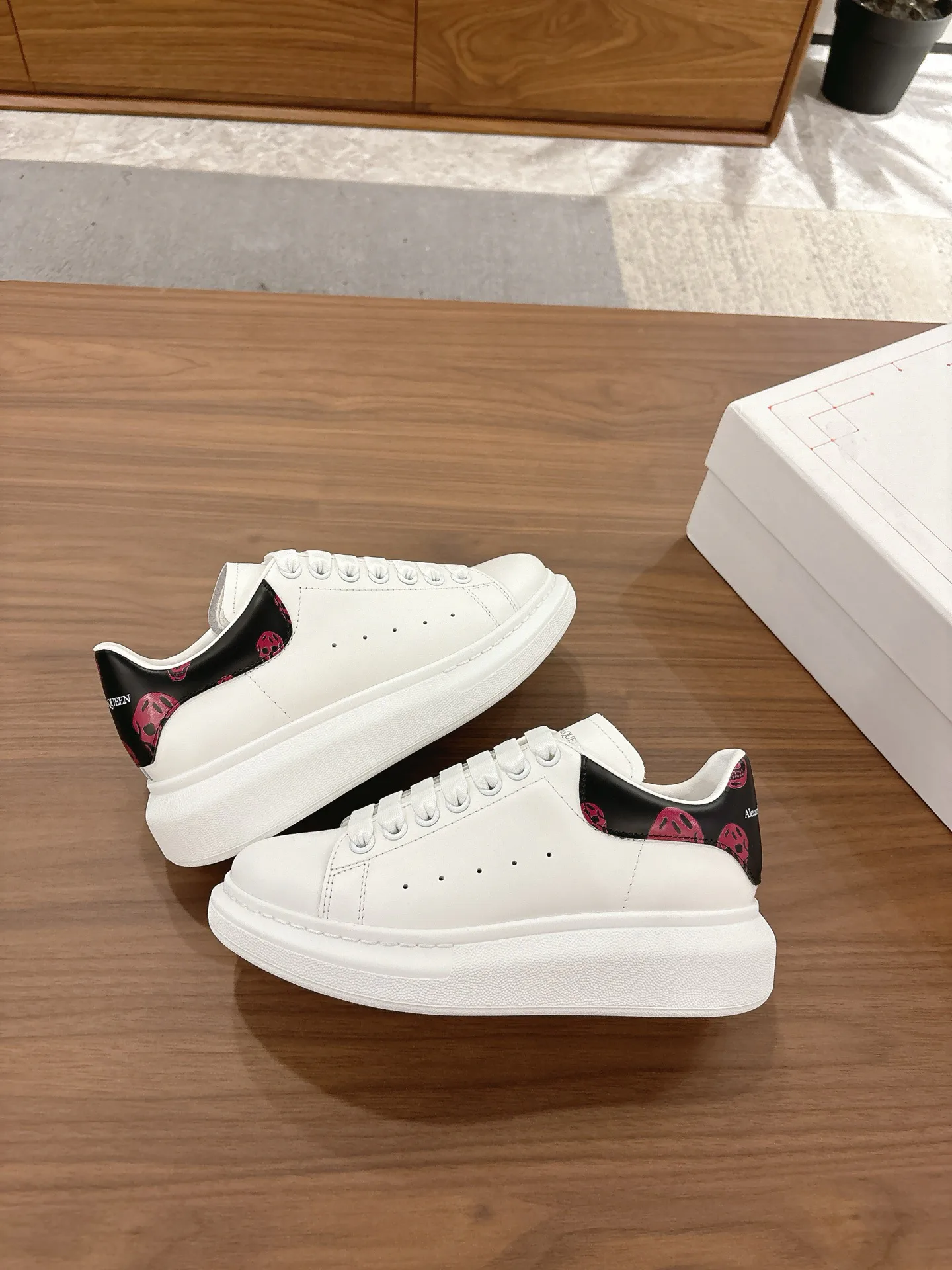 Кроссовки Женские Alexander Mcqueen 11561341