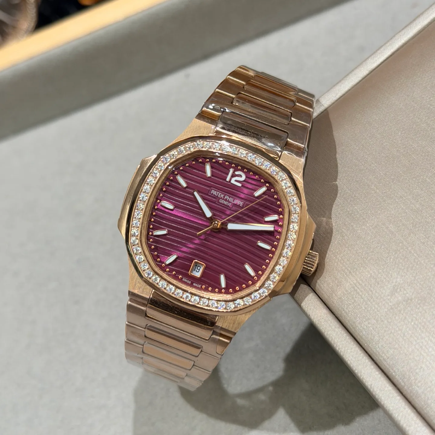 Часы Женские Patek Philippe 18362044
