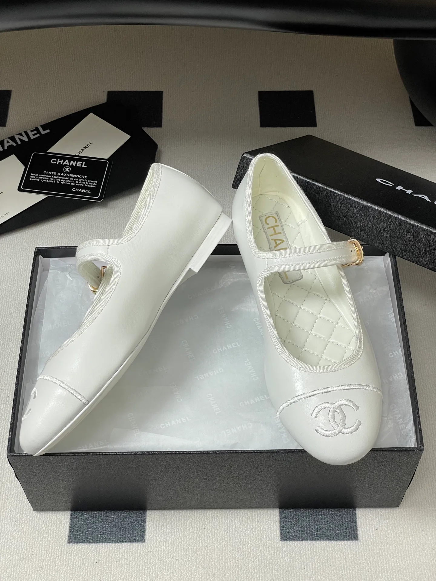 Туфли Женские Chanel 18764072