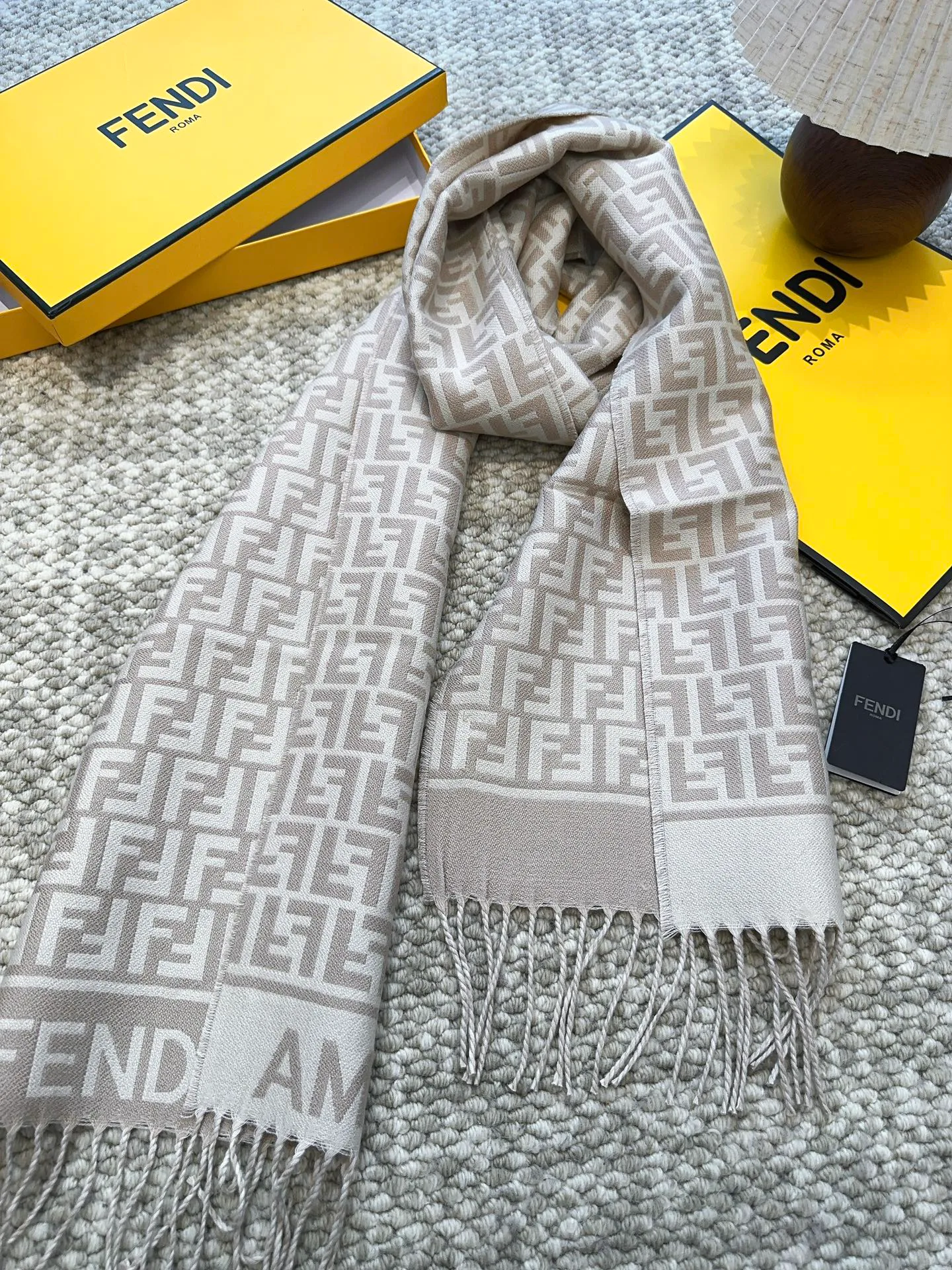 Шарфы Fendi 4476
