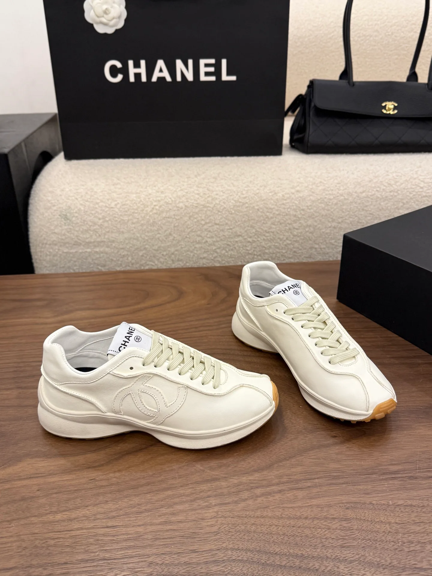 Кроссовки Женские Chanel 19501784
