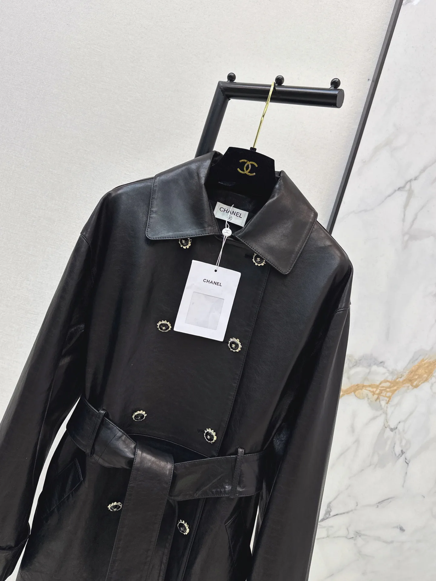 Кожаные Куртки И Дублёнки Женские Chanel 18253120