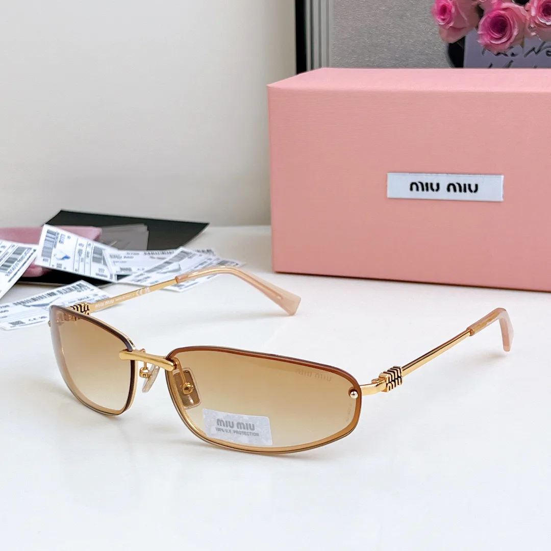 Очки Miu Miu 10579
