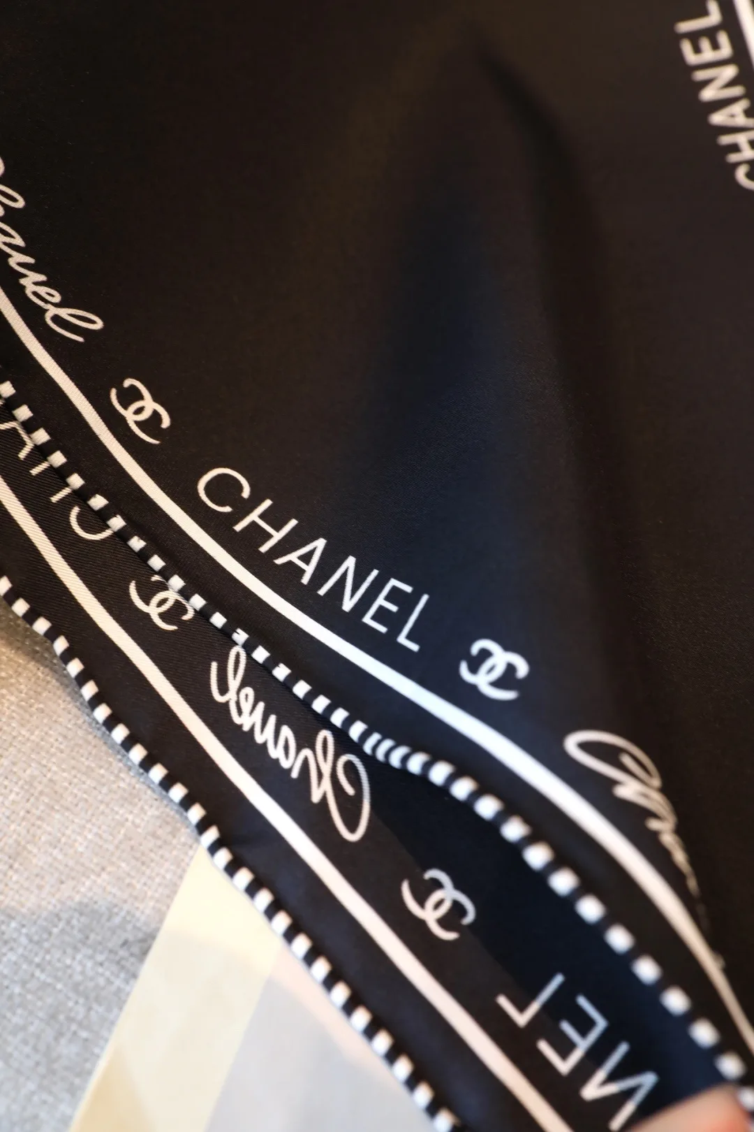 Платки Chanel 13576616