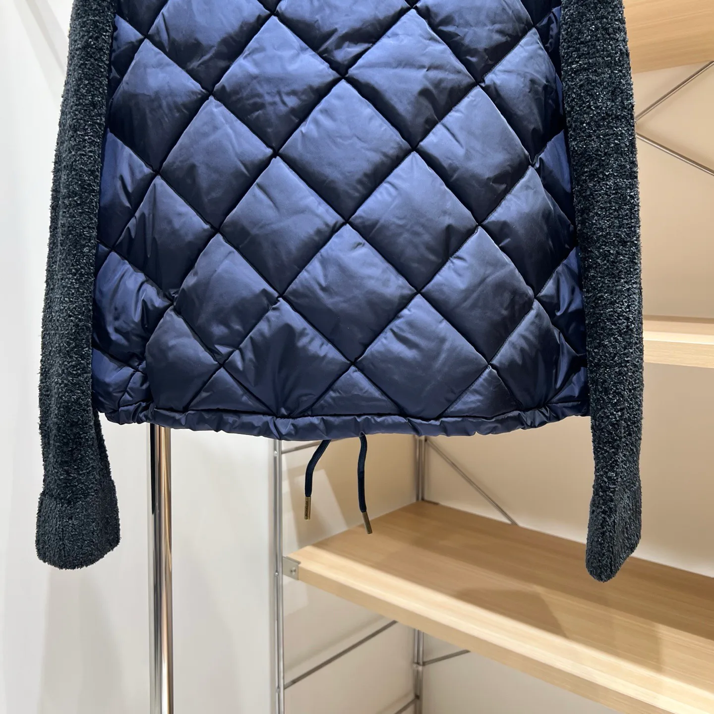 Куртки И Пуховики Женские Moncler 18188619