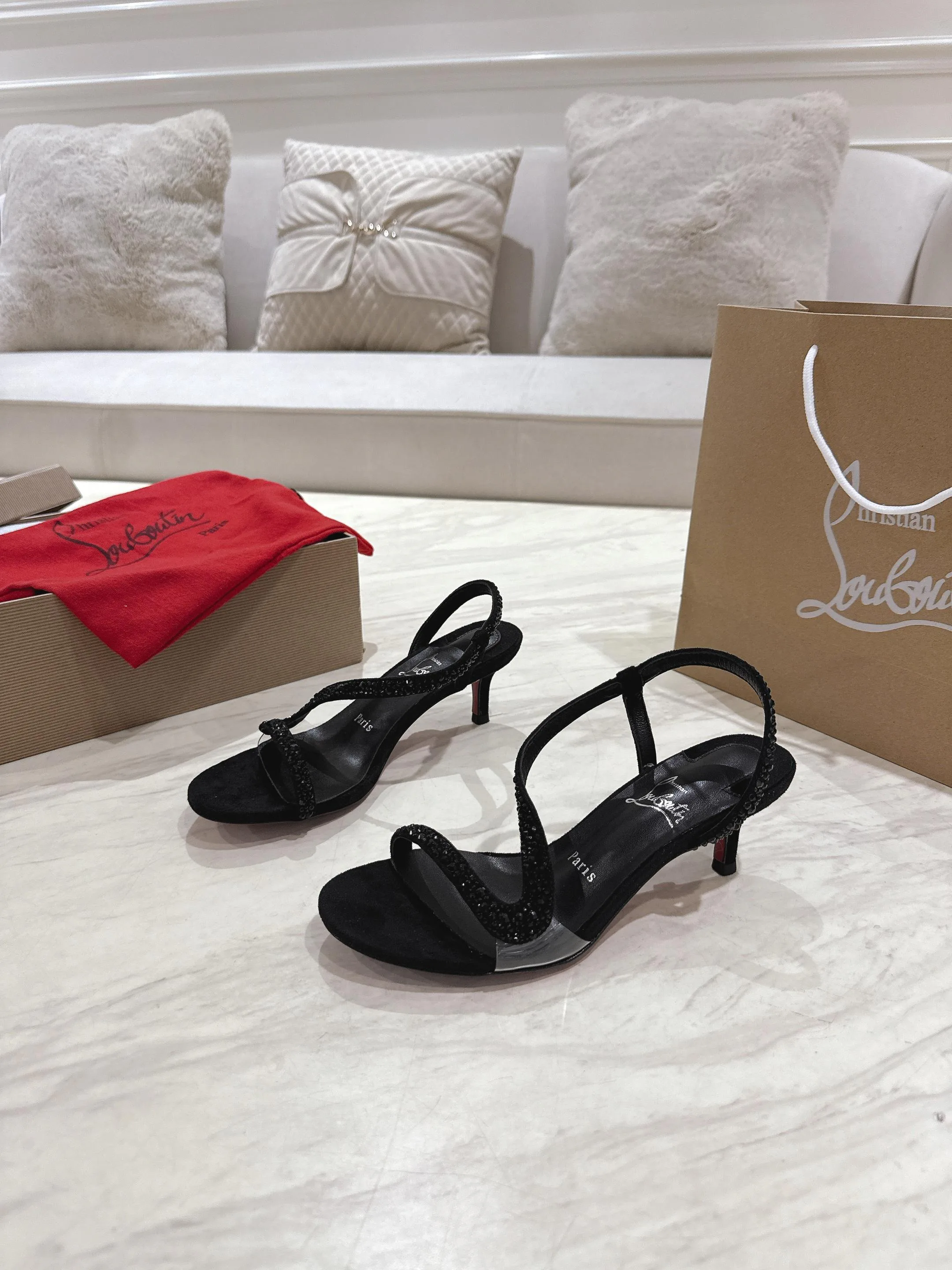 Босоножки Женские Christian Louboutin 1228717