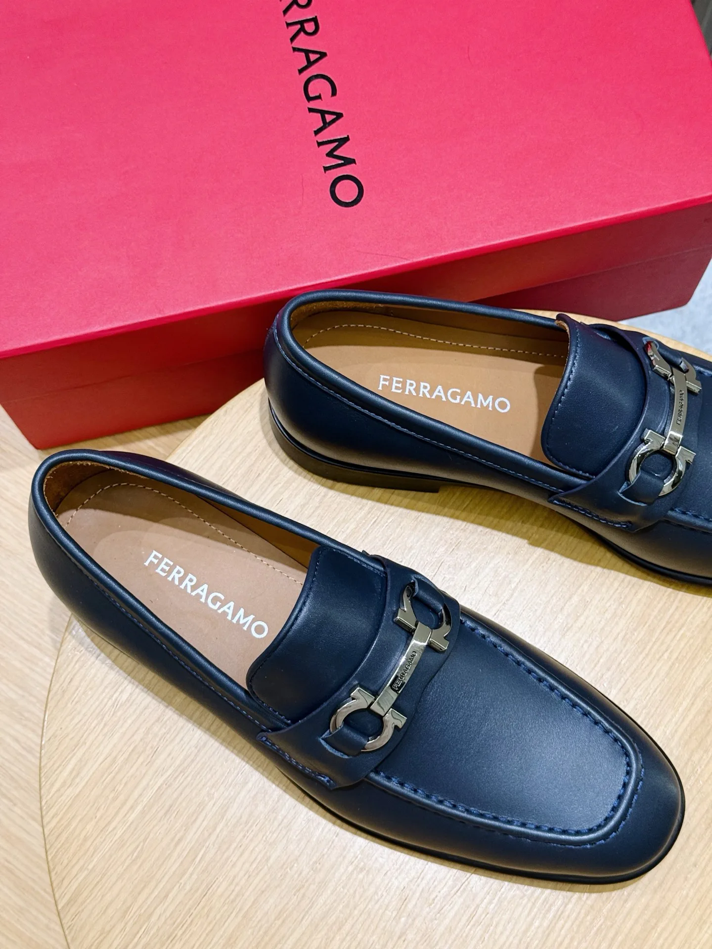 Лоферы И Туфли Мужские Salvatore Ferragamo 18101487