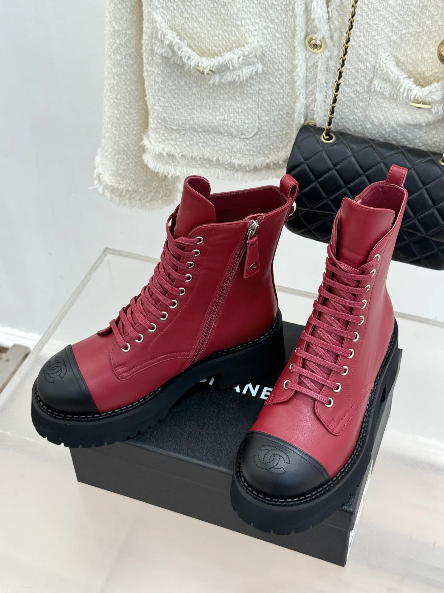 Ботинки Женские Chanel 19570323