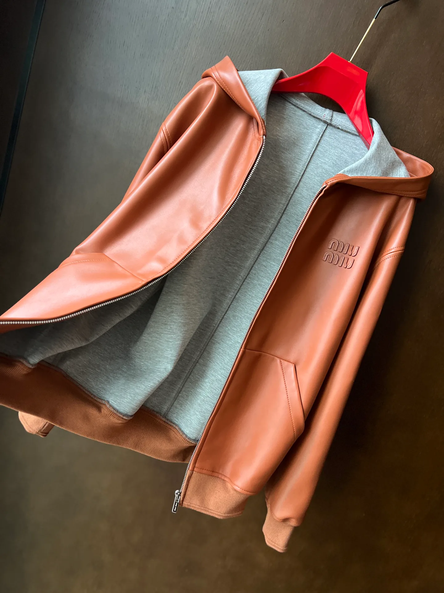 Куртки И Пуховики Женские Miu Miu 87680