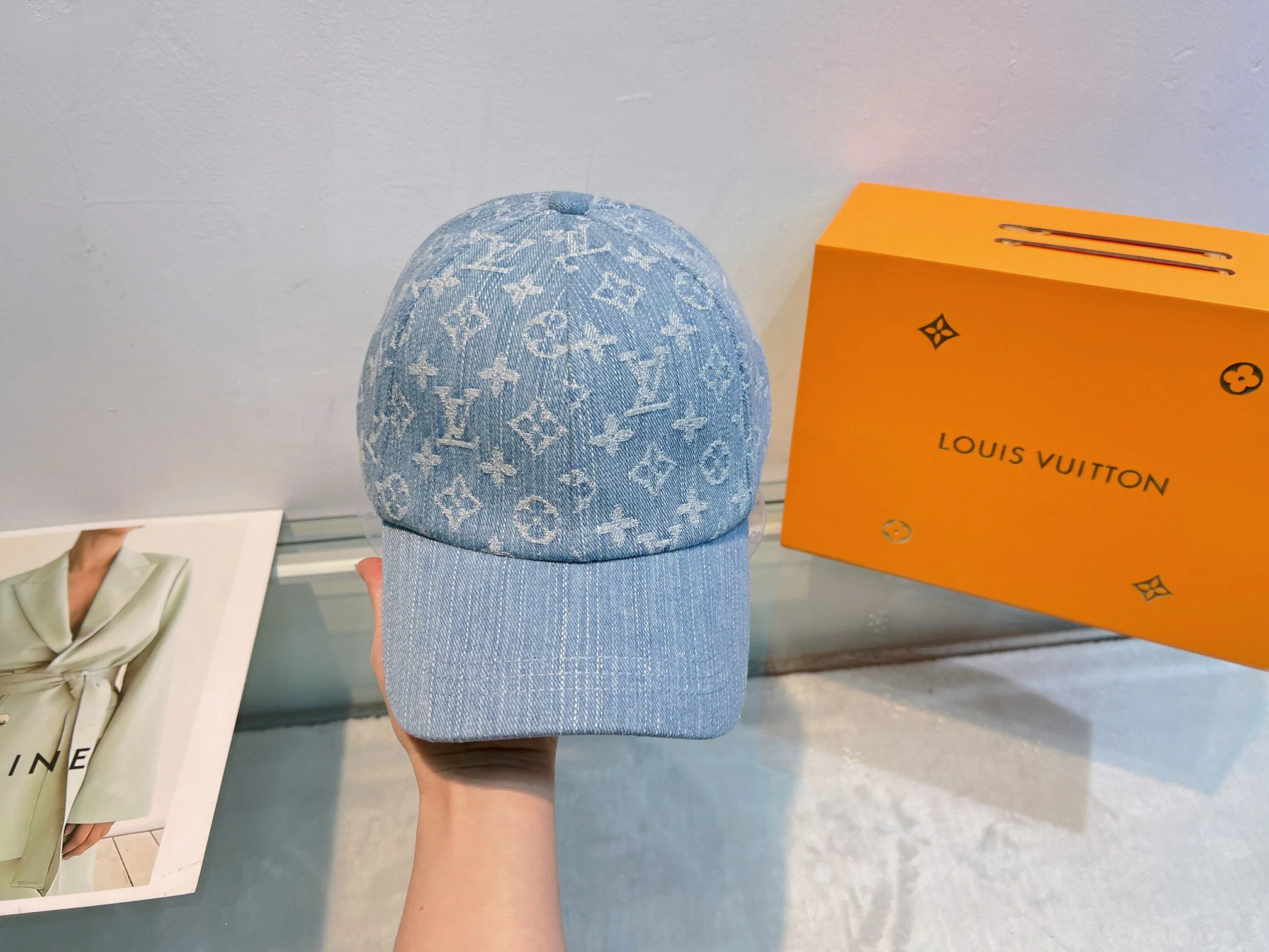 Головные Уборы Louis Vuitton 21023