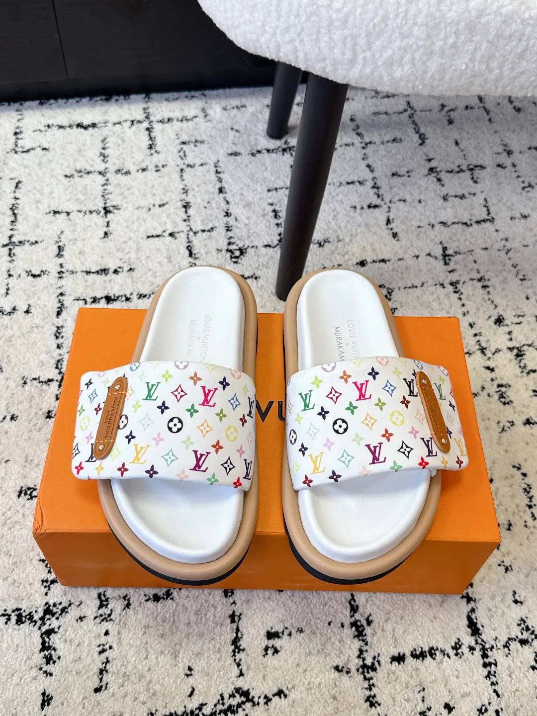 Шлепанцы Женские Louis Vuitton 1752821