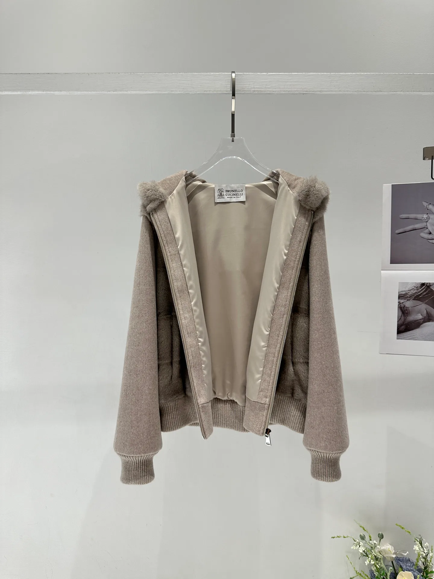 Куртки И Пуховики Женские Brunello Cucinelli 19596213