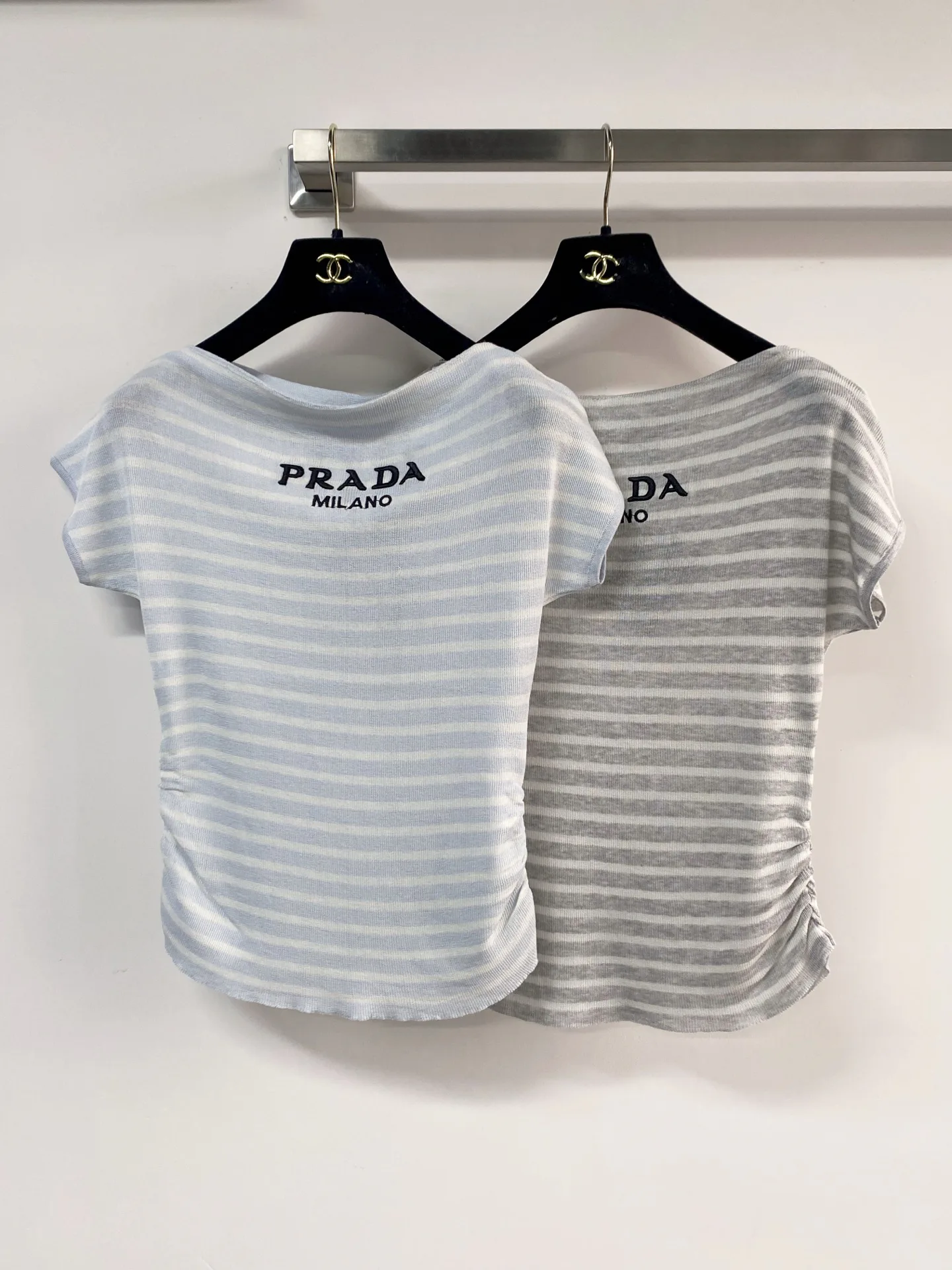 Футболки Женские Prada 12935877