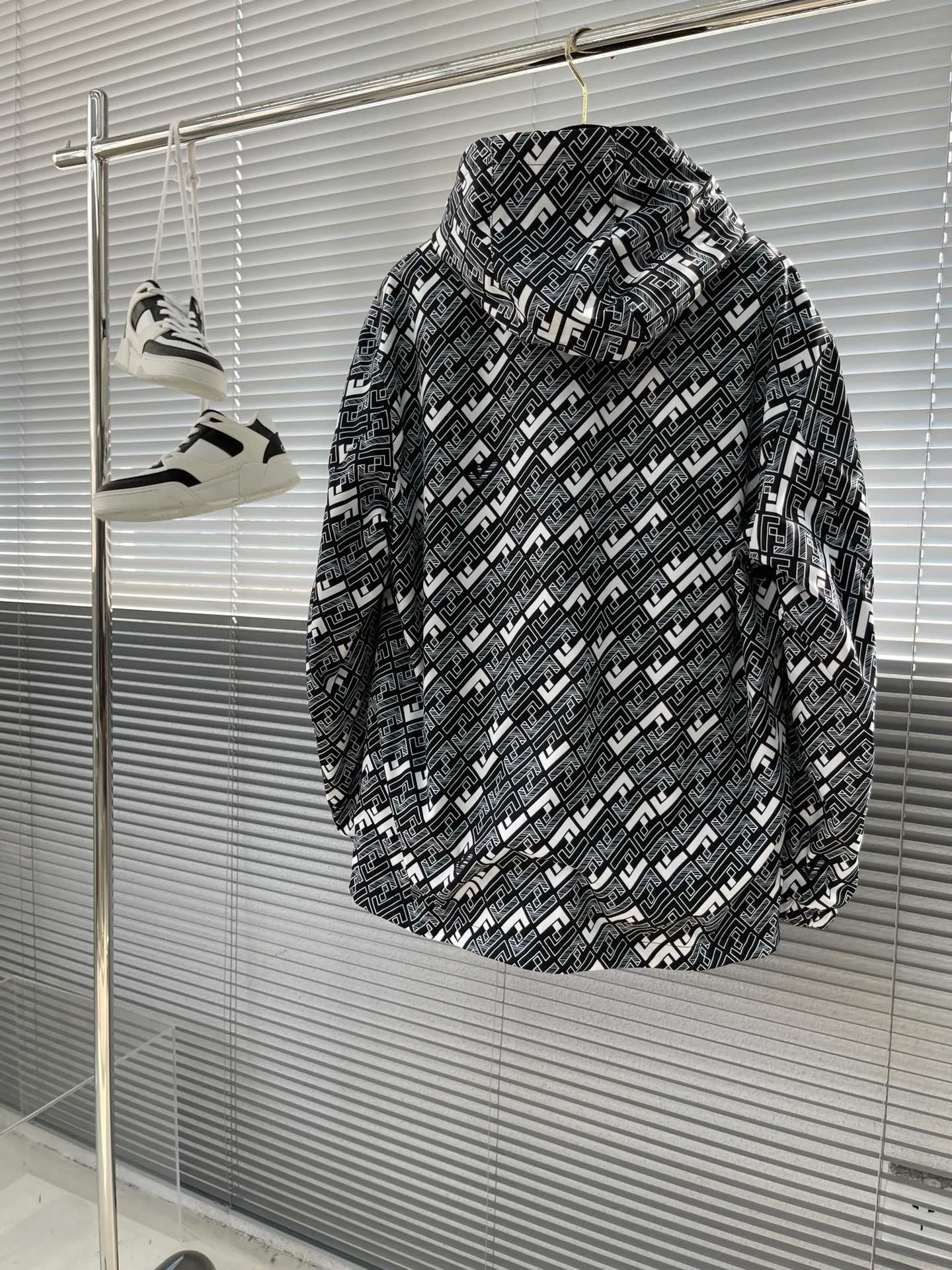 Куртки И Пуховики Мужские Fendi 9596384