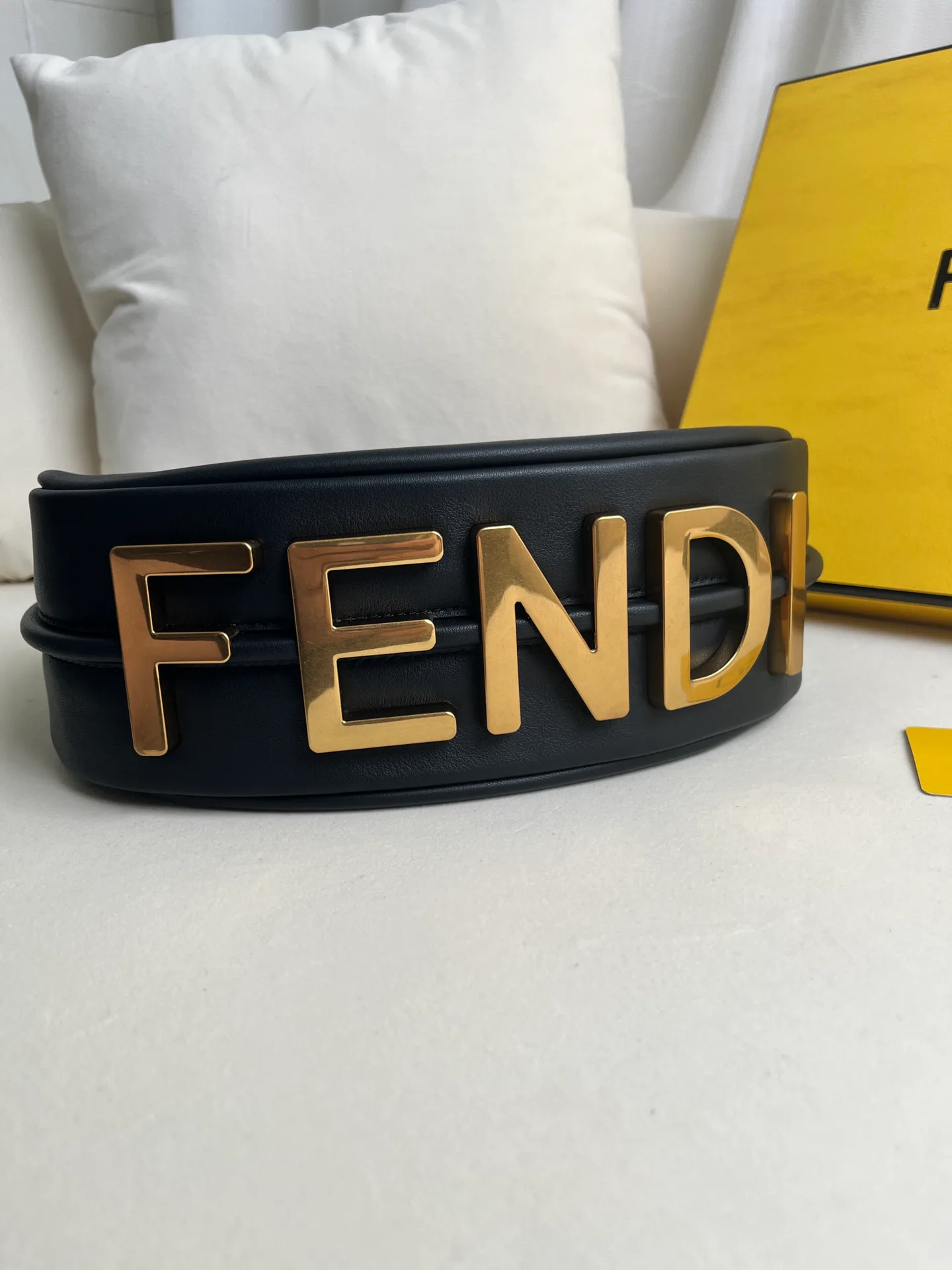 Классические Сумки Женские Fendi 17542200