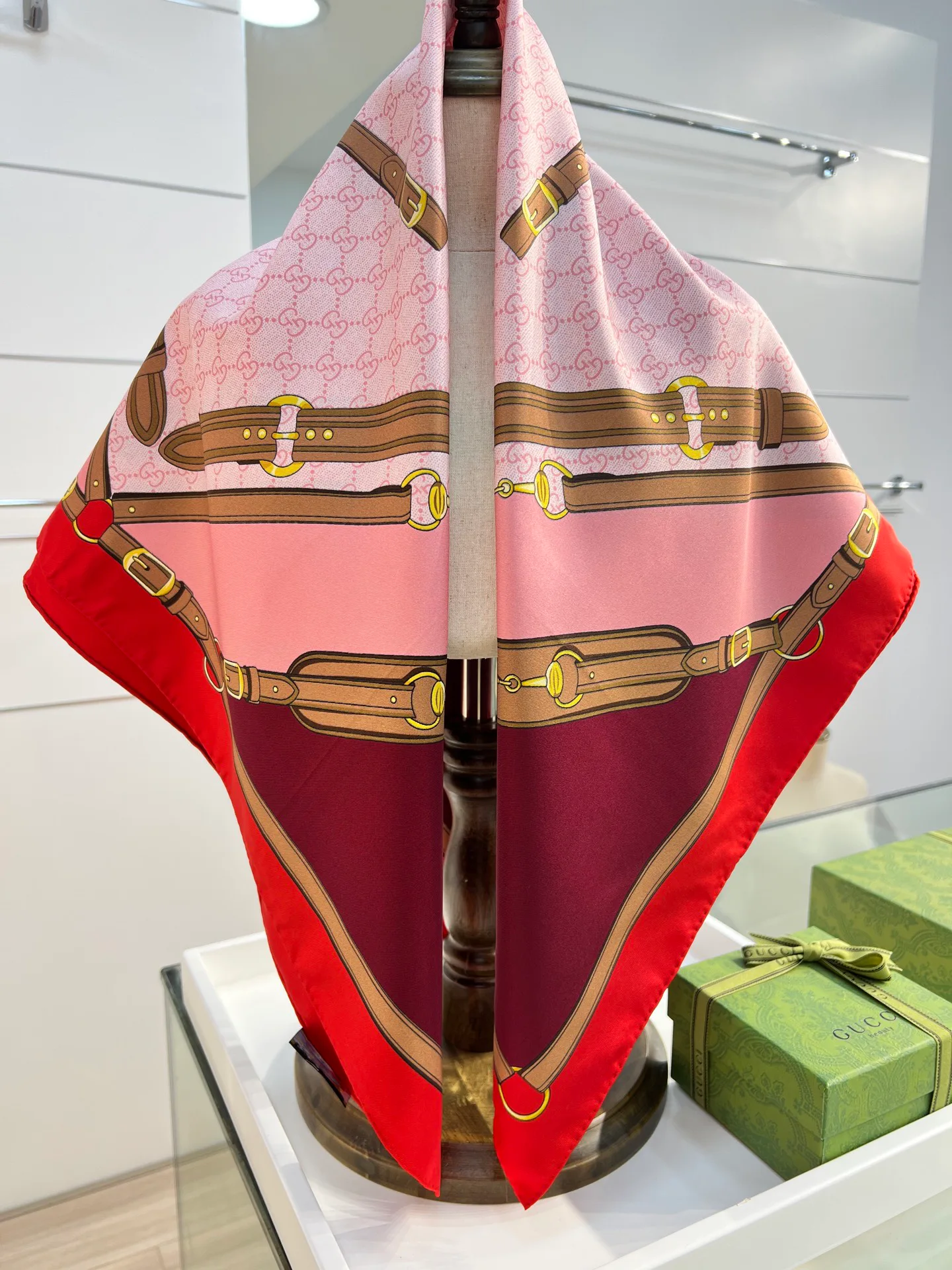 Платки Gucci 11256491