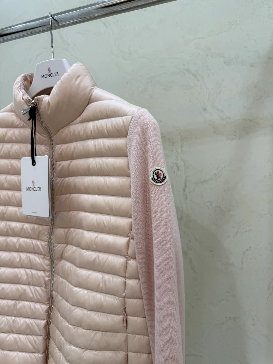 Куртки И Пуховики Женские Moncler 17918889