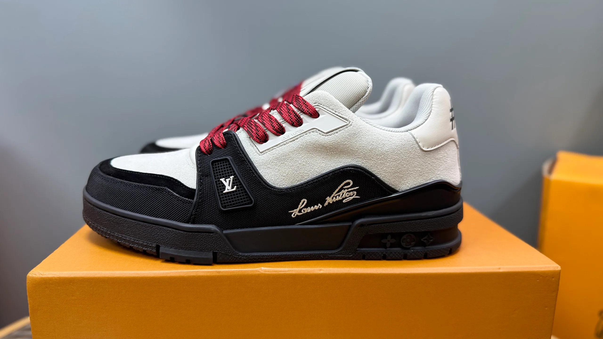 Кроссовки Женские Louis Vuitton 907522