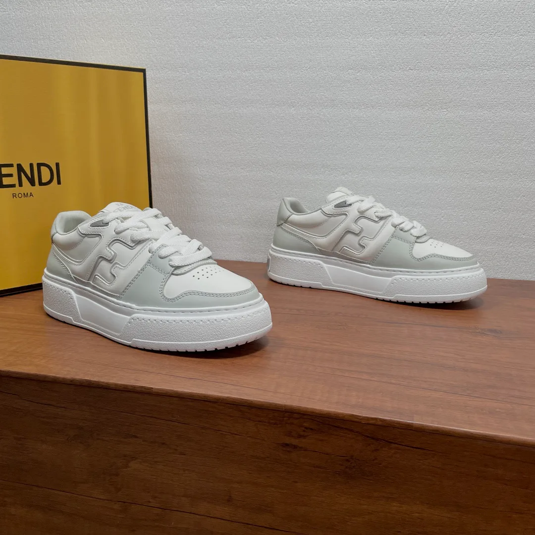 Кроссовки Женские Fendi 18707791
