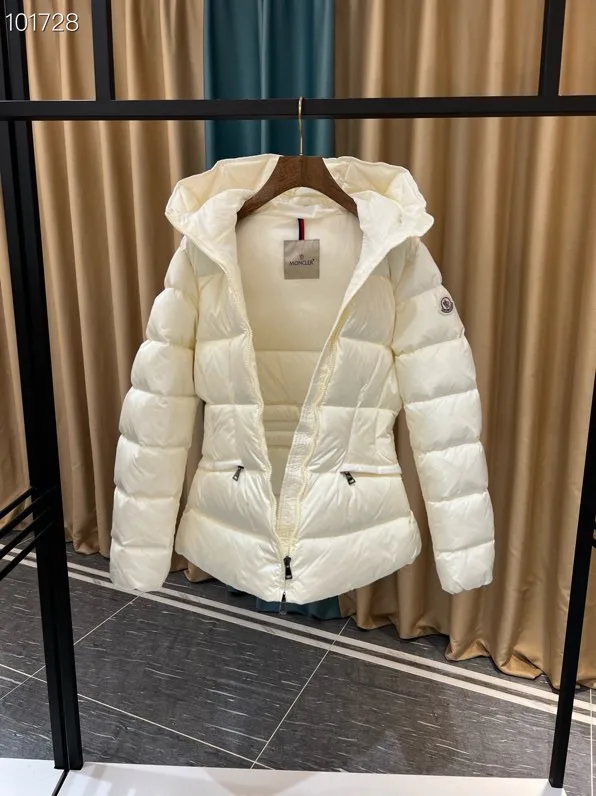 Куртки И Пуховики Женские Moncler 17964594