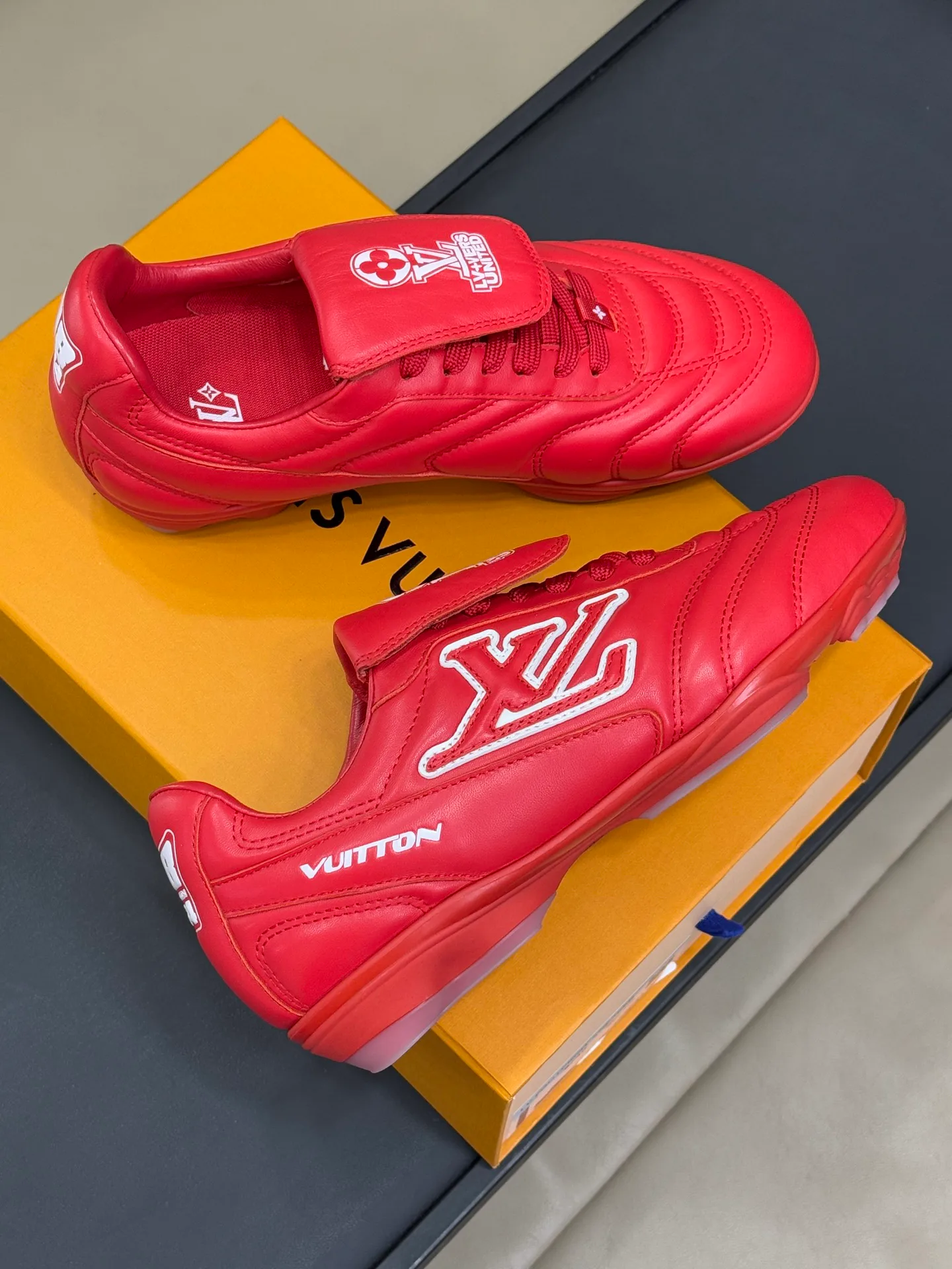 Кроссовки Женские Louis Vuitton 12097