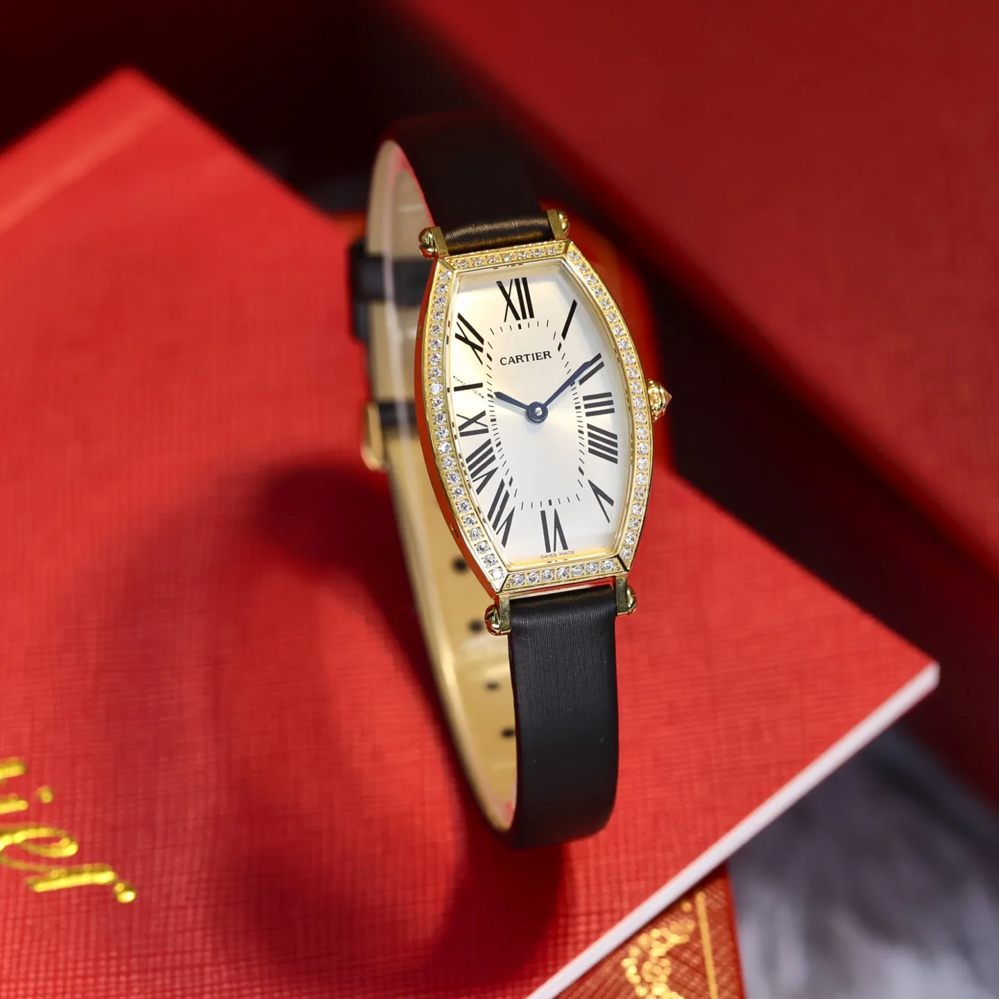 Часы Женские Cartier 11696040